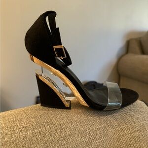 Mei Oi Black Wedge